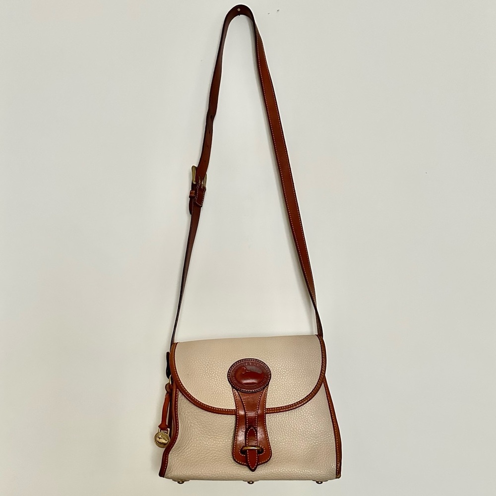 Dooney and Bourke Vintage Essex Medium